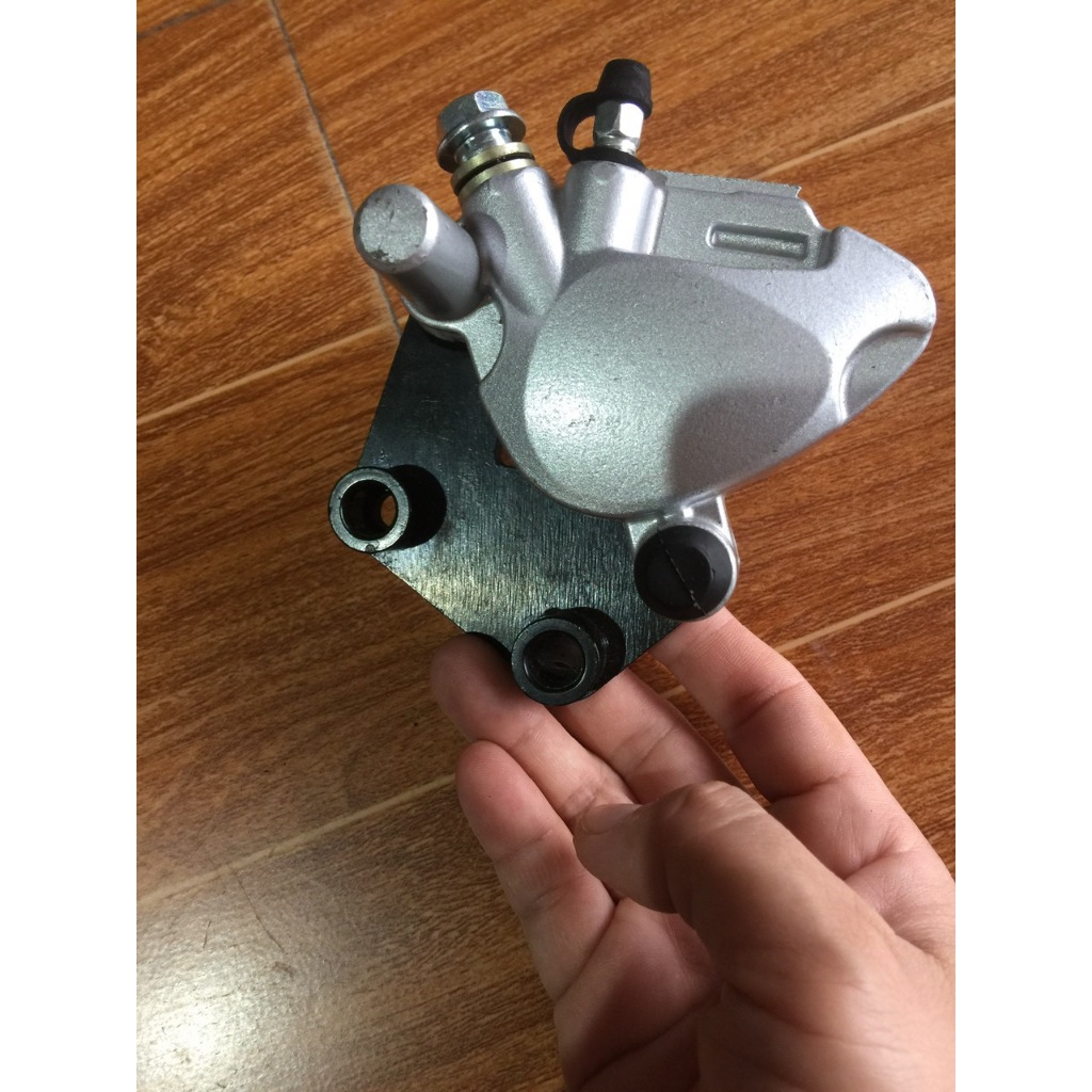 Củ phanh dầu dưới xe điện vespa- gogo..