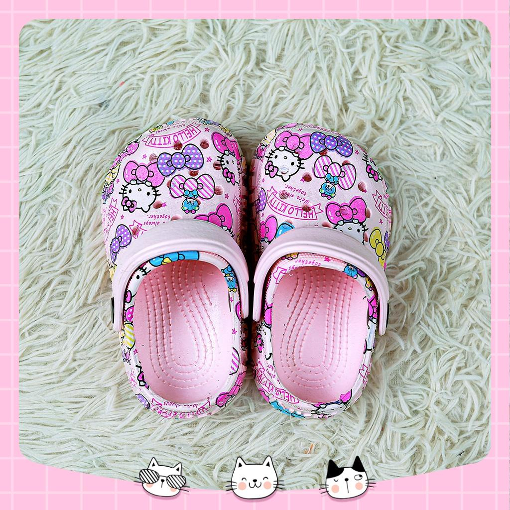 Dép Cross quai hậu cho bé in hình Hello Kitty 3D dễ thương chất liệu EVA êm chân MS2388