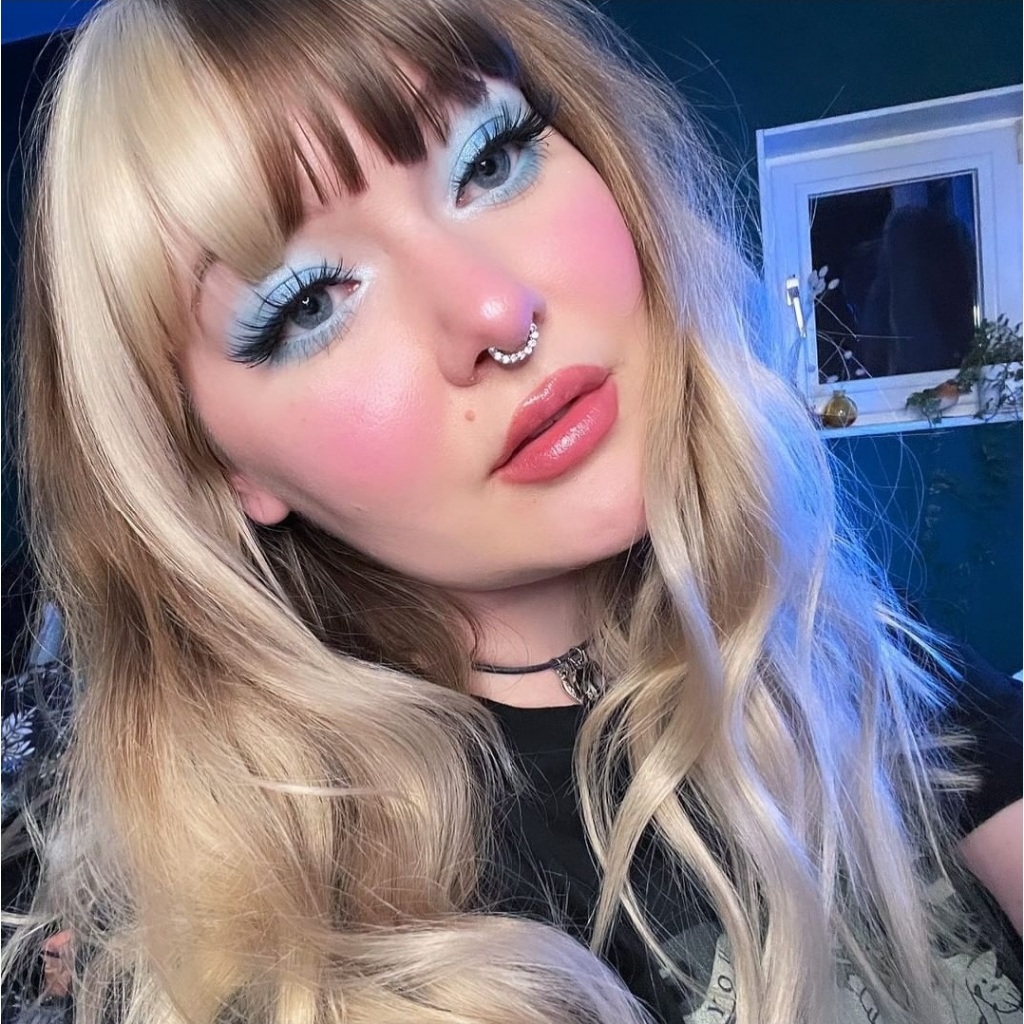 Bảng mắt Colourpop On Cloud Blue 9 ô