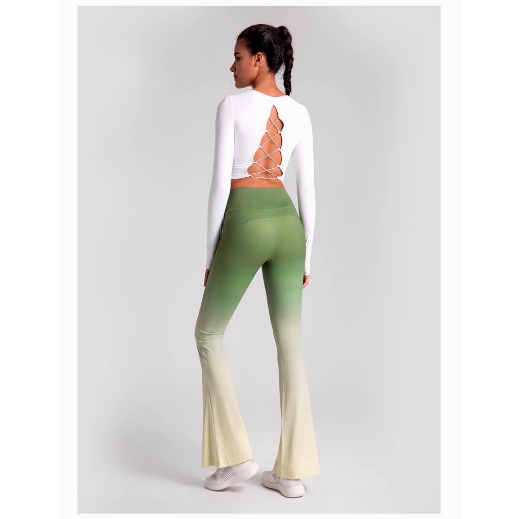 𝑸𝒖𝒂̂̀𝒏 𝑳𝒆𝒈𝒈𝒊𝒏𝒈 𝑵𝒂𝒏𝒂 𝒗𝒂̂̉𝒚 𝑶𝒎𝒃𝒓𝒆