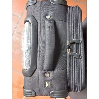 va li siêu nhẹ samsonite