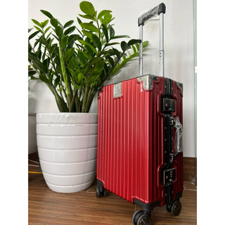 Vali khung nhôm khá sập cao cấp có khay để nước - tặng kèm bọc vali