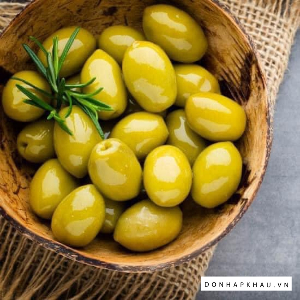 Oliu Xanh Nguyên Hạt Tỏi Đen và Ớt Bernal Chupadedos 685g: Sự Kết Hợp Hoàn Hảo Cho Bữa Ăn Ngon