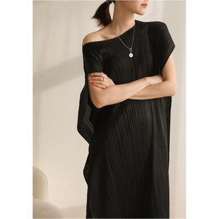  Đầm dáng suông midi chất thun lò xo dập ly cao cấp được thiết kế cổ áo không đối xứng và tay dơi thanh lịch - 55Kg.Linh 