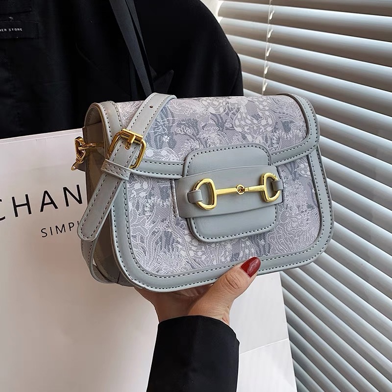 Faya - Túi xách đeo chéo T2096 nắp gài hoa văn sang trọng