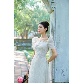 Áo dài nữ 𝐂𝐂𝐇𝐀𝐓 cách tân dáng ôm thiên hoa thêu ren 23nnr8002ot