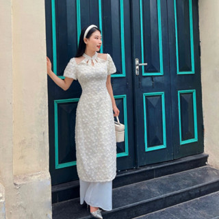 Áo Dài Cách Tân Cổ Giọt Lệ Chất Ren Hoa Nổi Hai Lớp Kèm Quần Lụa Trắng Mio Lady