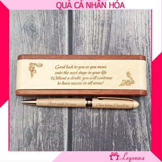 Quà Tặng Người Yêu, Quà Sinh Nhật, Kỷ Nệm Cho Bạn Trai, Bạn Gái - Combo Bút gỗ Xoay + Hộp Bút Đứng Khắc Tên CBB05