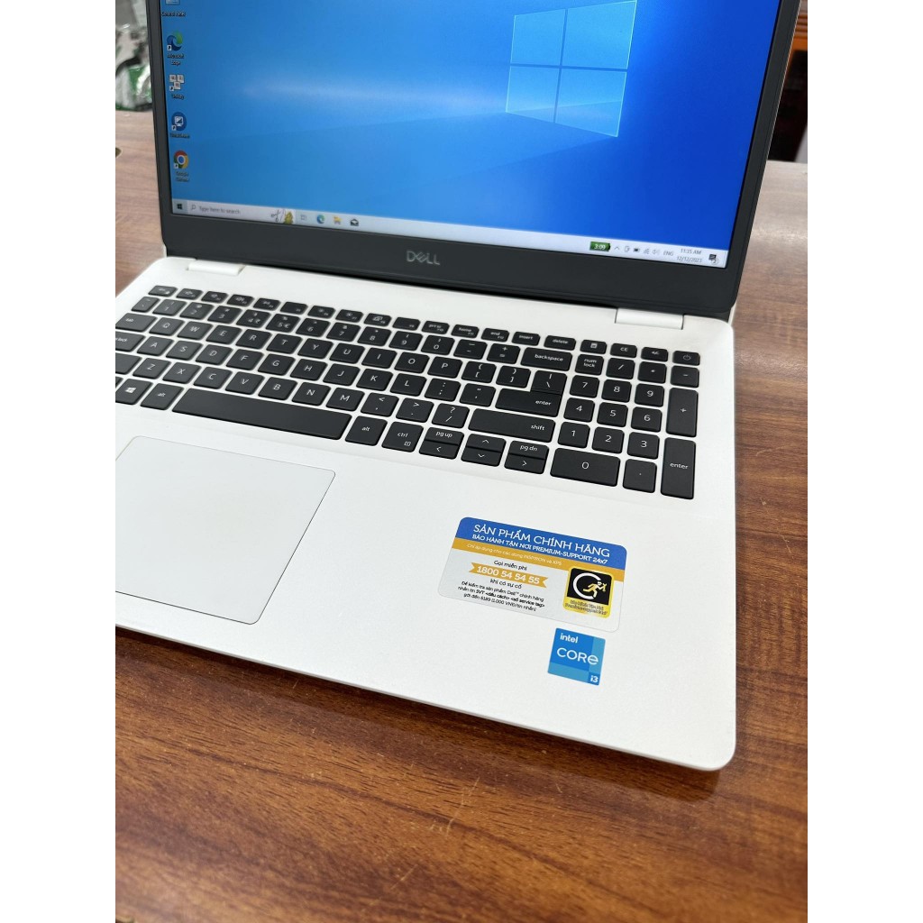 Laptop Dell Inspiron 3501 Trắng tinh khôi