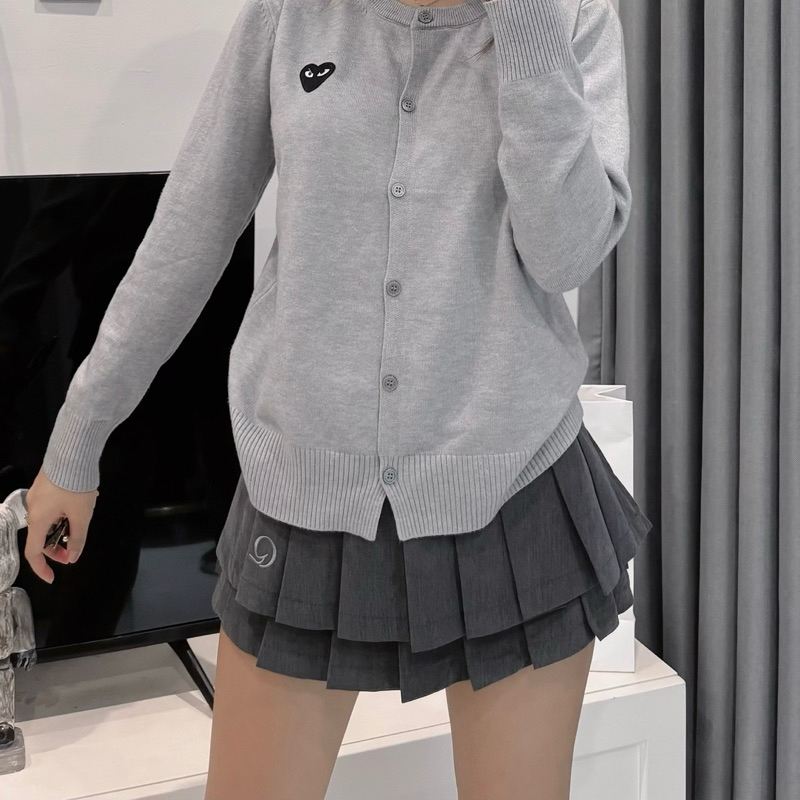 CHÂN VÁY DÁNG NGẮN CHỮ THÊU HÀNG QCCC | STUDIOBY25