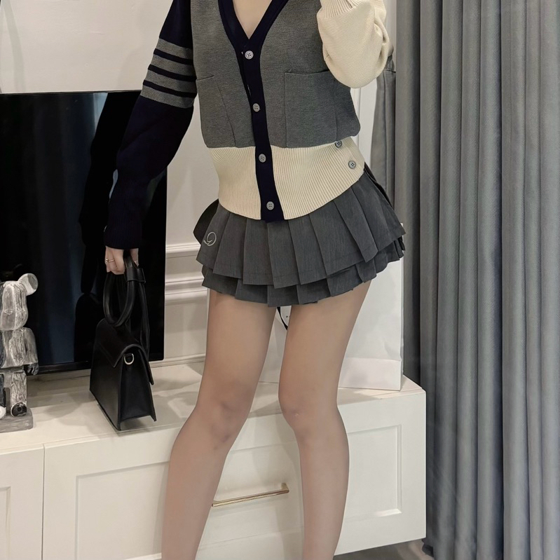 CHÂN VÁY DÁNG NGẮN CHỮ THÊU HÀNG QCCC | STUDIOBY25