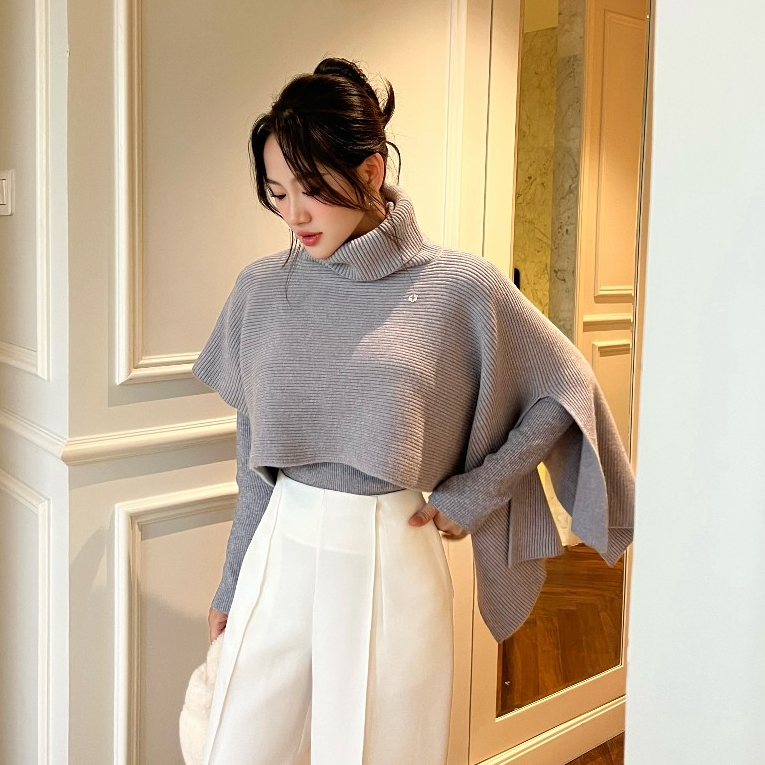 Áo Khoác Len Chui Đầu Cao Cổ Cánh Dơi Mùa Đông Thiết Kế Kiểu Nữ Đính Monogram Veo's Màu Be, Xám, Nâu - Paloma Poncho