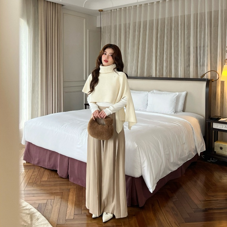 Áo Khoác Len Chui Đầu Cao Cổ Cánh Dơi Mùa Đông Thiết Kế Kiểu Nữ Đính Monogram Veo's Màu Be, Xám, Nâu - Paloma Poncho