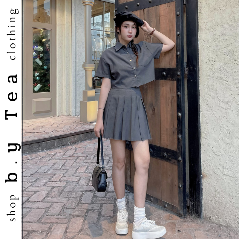 Set đồ nữ, áo sơ mi croptop cúc bấm kèm chân váy xếp ly | Deli Set - B.Y Tea