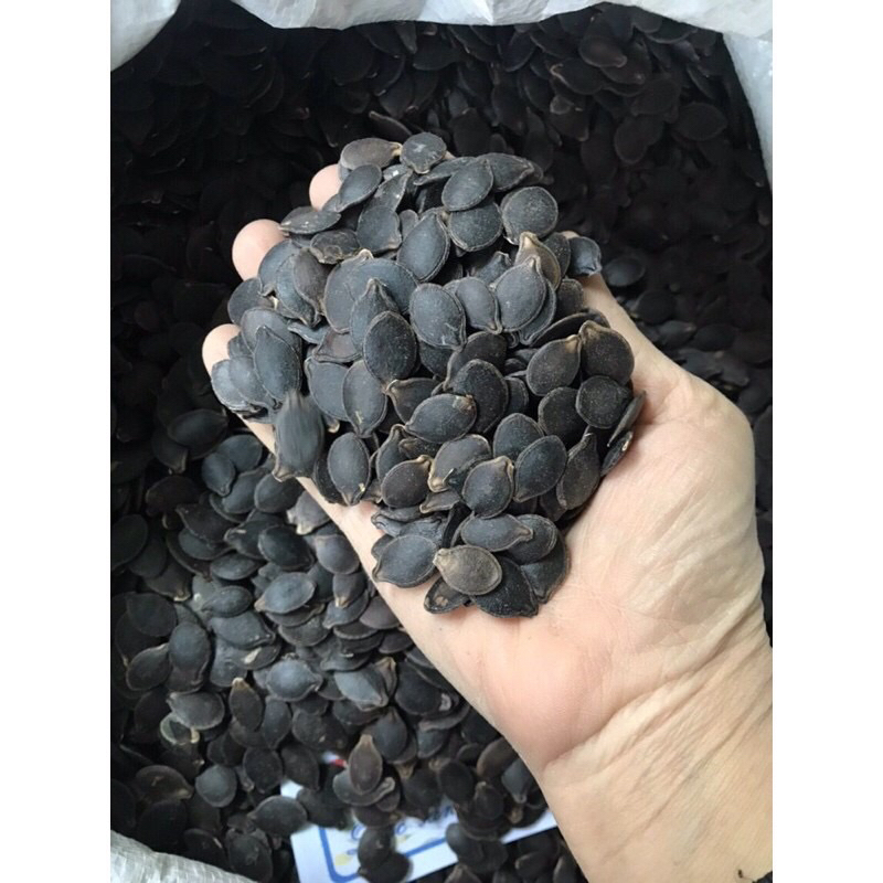 hạt bí mèo đen 500g -1kg ( loại sống - chín)