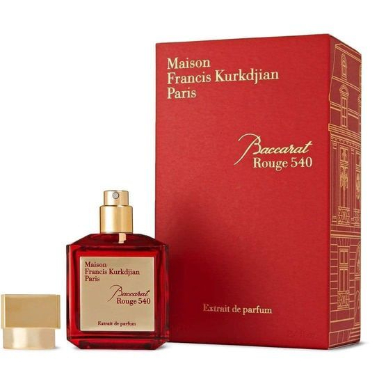 𝐁𝐚𝐜𝐜𝐚𝐫𝐚𝐭 𝐑𝐨𝐮𝐠𝐞 𝟓𝟒𝟎 𝐄𝐱𝐭𝐫𝐚𝐢𝐭 𝐝𝐞 𝐏𝐚𝐫𝐟𝐮𝐦