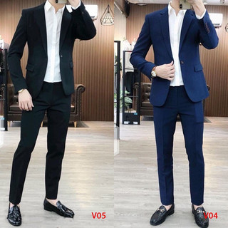 Bộ vest nam Hàn Quốc gồm quần và áo vest. tặng kèm phụ kiện và cavat. Thiết kế trên nền chất tuyết mưa tây, sang trọng