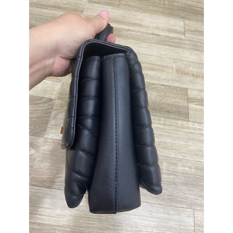 Túi si hiệu Tory Burch