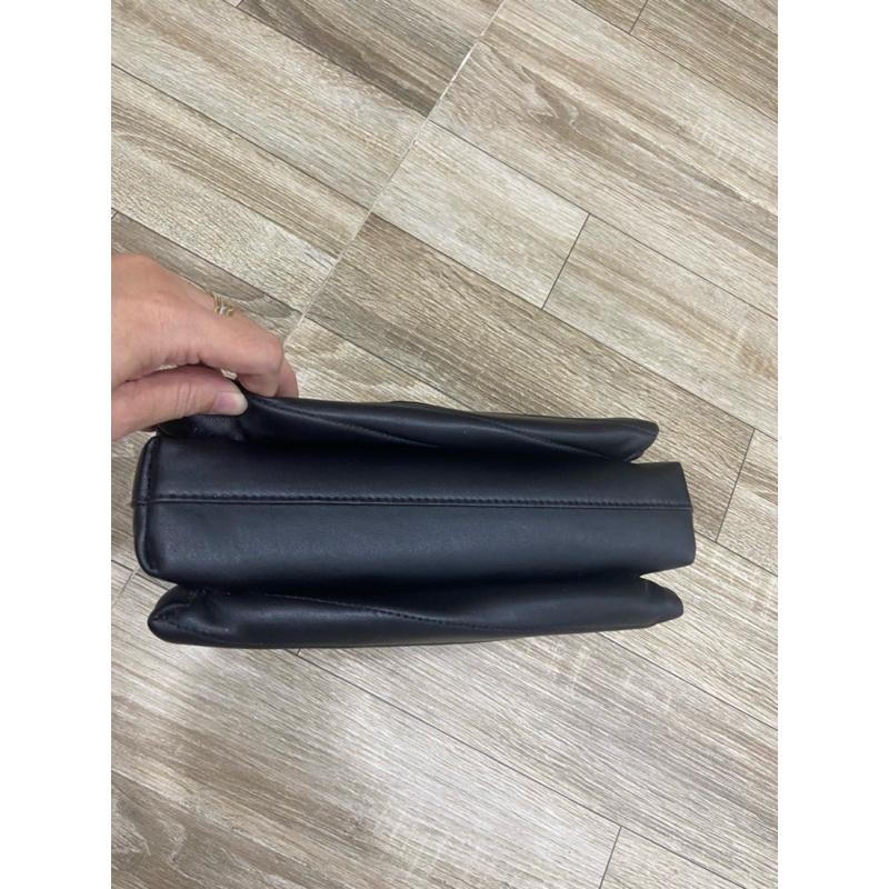 Túi si hiệu Tory Burch