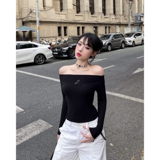 Áo kiểu trễ vai tay dài thêu logo eager MIMI TOP