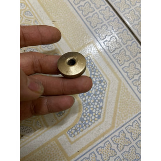 núm chỉnh cân nhơn hoà