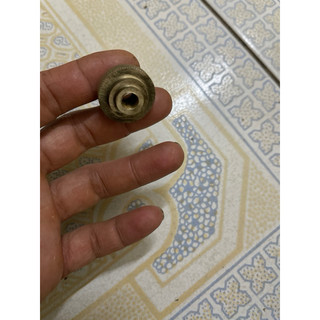 núm chỉnh cân nhơn hoà
