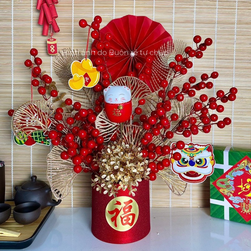 Tú cầu đồng trang trí