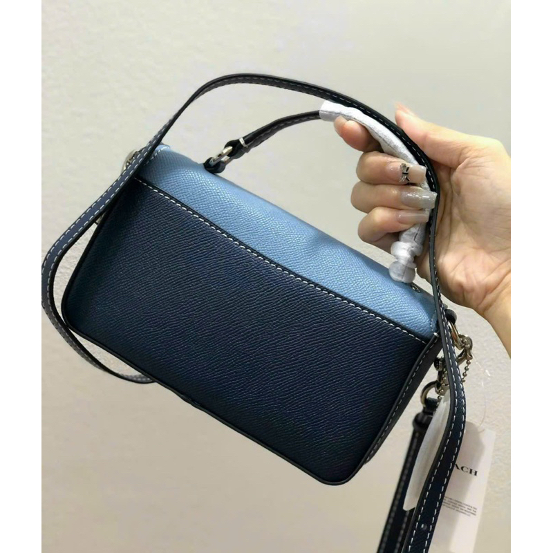 Túi đeo chéo Coach Josie mini nhỏ gọn