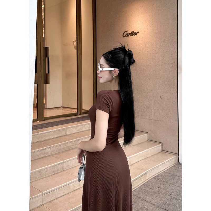 Đầm cổ vuông tay ngắn dáng dài xoè nhẹ tôn dáng chất vải thun len tăm QC