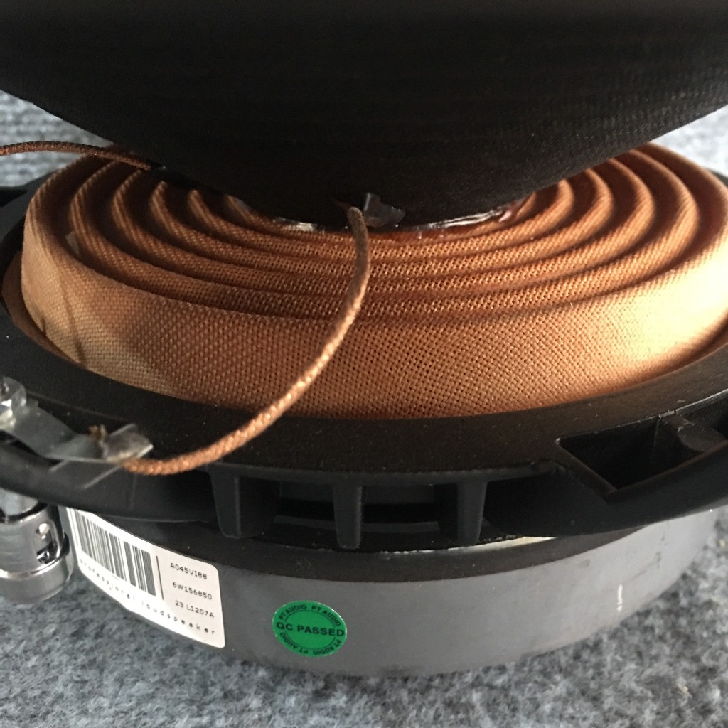 LOA BASS 30 JBL GÂN VẢI 2 XẾP TỪ 156 COIL 50 - GIÁ MỘT LOA