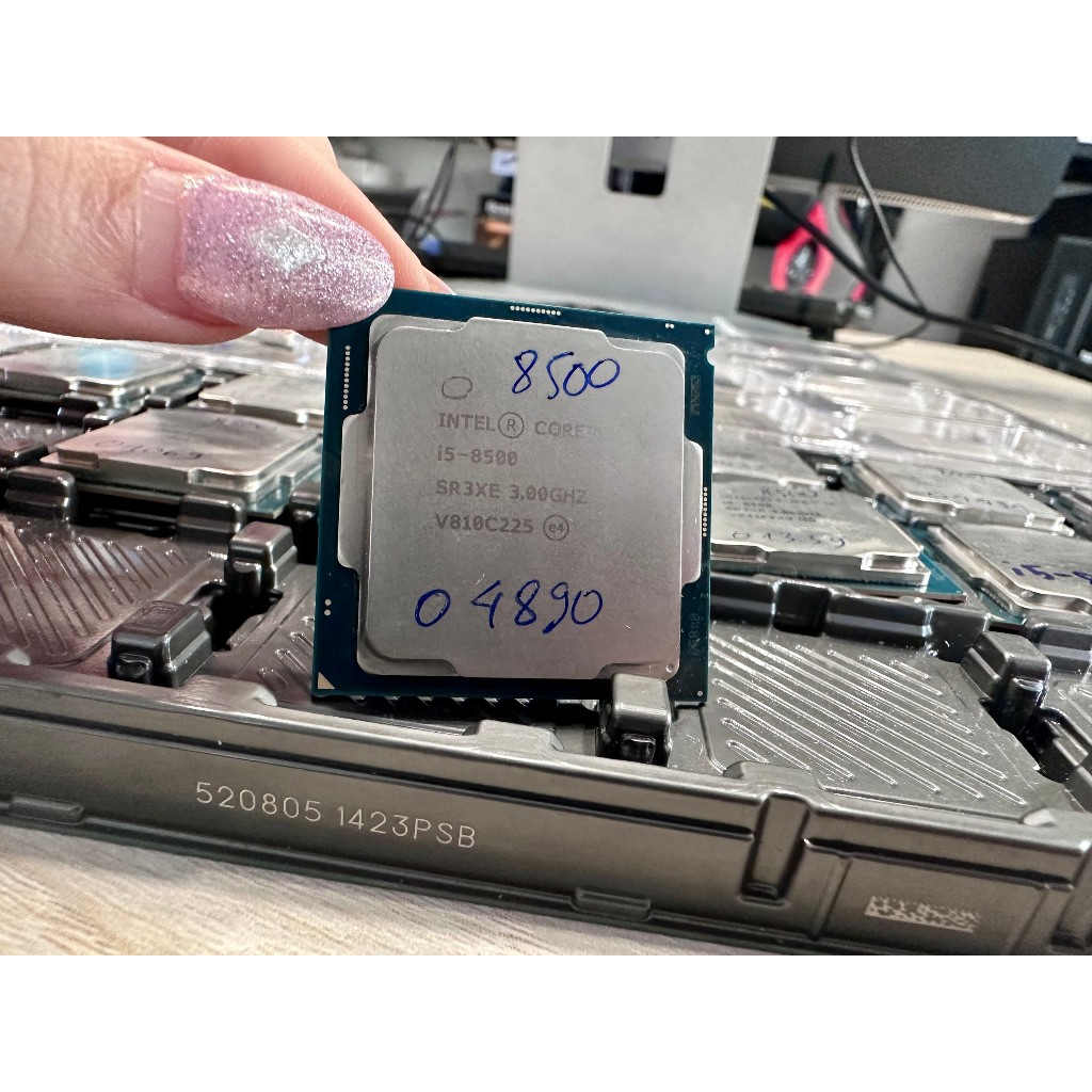 Chip CPU Intel Core I3 8100 9100 9100F, I5 8400 8400T 8500 8600 9400 9400F 9600