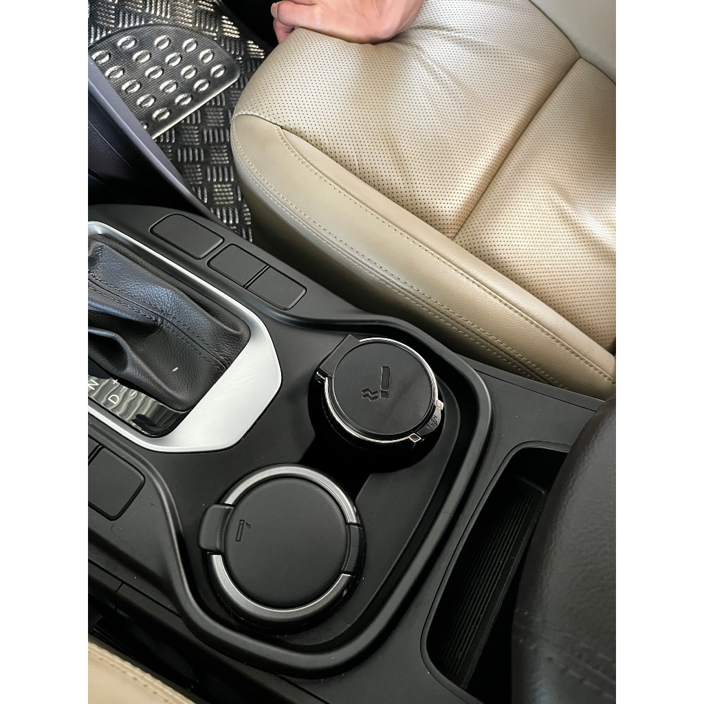 Gạt tàn thuốc lá trên xe hơi Ô tô - Gạt tàn chống khói, chống tro bụ bám trên xe  - gạt tàn khử mùi tiện lợi trên xe hơi