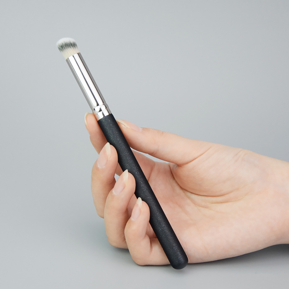 Cọ Che Khuyết Điểm KIYE 370 Thiết Kế Tiện Dụng