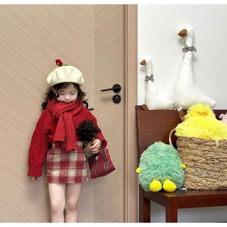 Sét dạ kẻ đỏ phối áo len thưng dáng dài