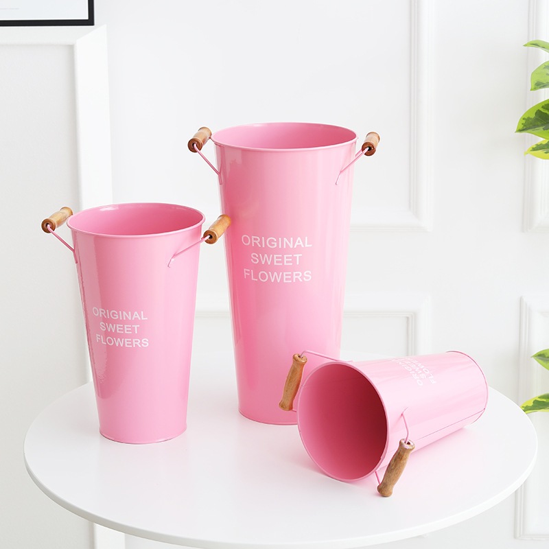 Chậu sắt cắm hoa trang trí bình hoa decor bằng lọ thiếc có tay cầm xô Bắc Âu