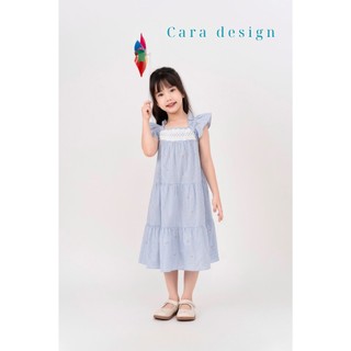 Váy kẻ xanh cổ vuông đáp ren