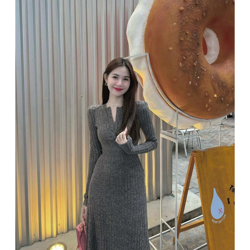 Váy len tăm thỏ khuy ngực