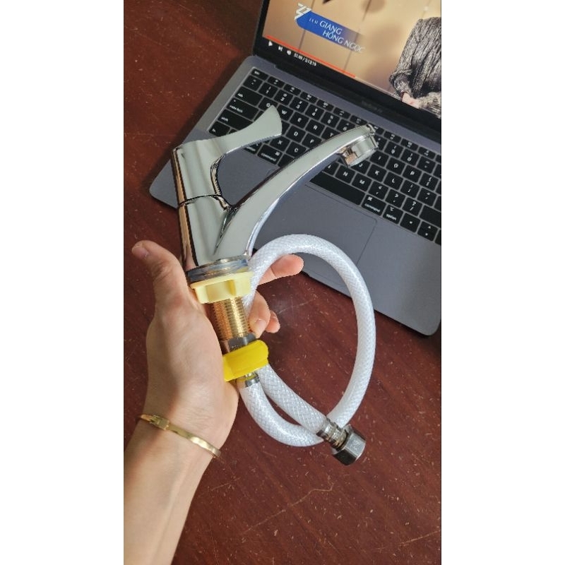 Vòi rửa mặt, vòi lavabo lạnh inox bóng vòi tăng áp lực nước mạnh