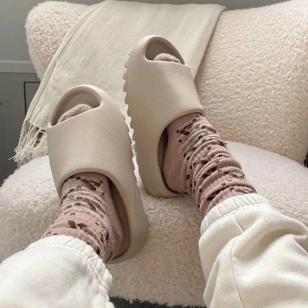 Dép đúc YZ slide 5 màu bản vân nhám , dép bánh mì đế cao 5cm mới nhất 2023