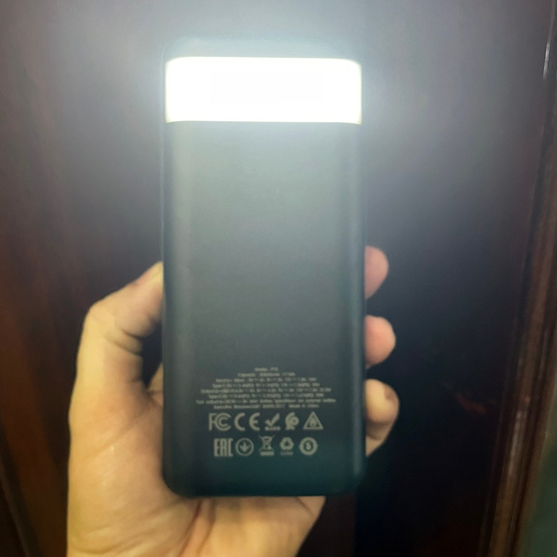 Pin dự phòng sạc nhanh PHANTOM P10 có quai đeo 30000mAh đèn pin chiếu sáng - hỗ trợ QC 22.5 và PD 20W