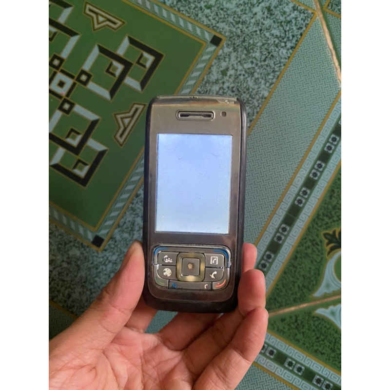 Tặng xác điện Nokia E65 cho đơn hàng trên 350k