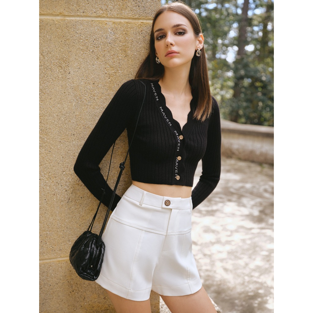 MAVEN - Áo len dệt kim đen croptop tay dài thêu chữ Ariana Black Top