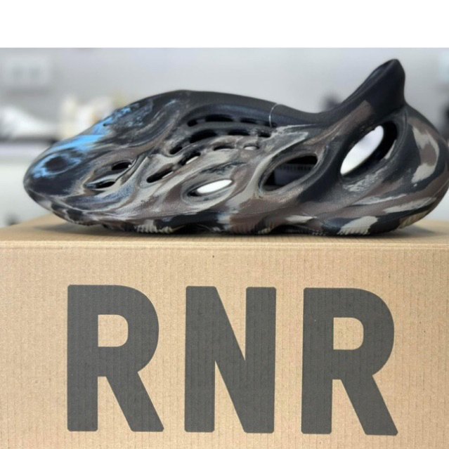 Sneaker Yz FOAM Runner