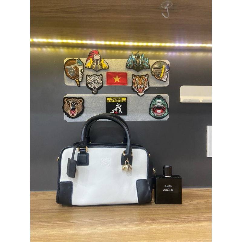 Túi si hiệu Loewe