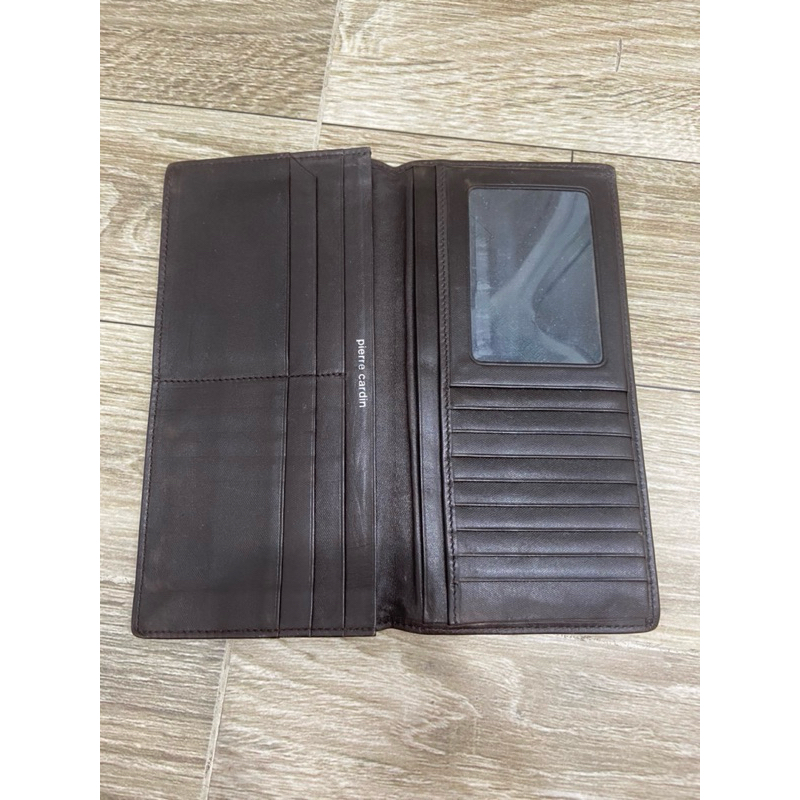 Ví si hiệu Pierre Cardin