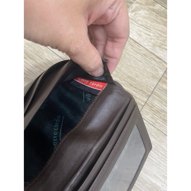 Ví si hiệu Pierre Cardin