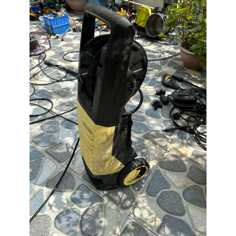 Rửa xe Karcher