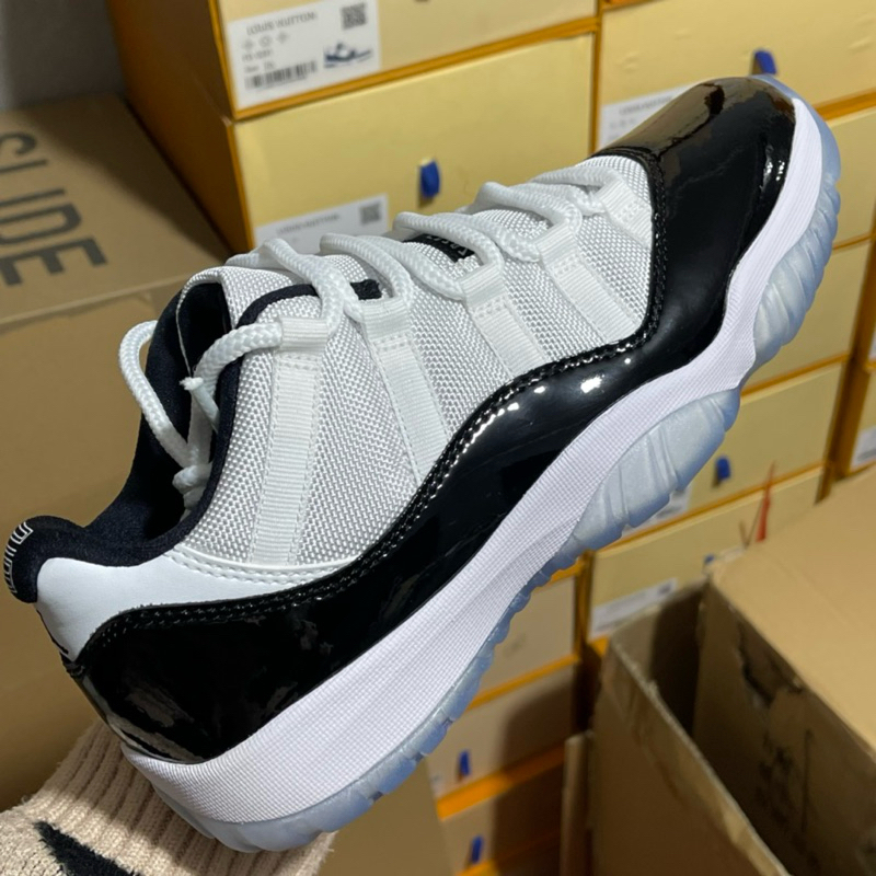 Giày Air Jordan 11 Low Concord