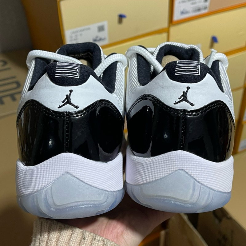 Giày Air Jordan 11 Low Concord