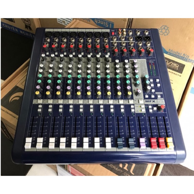 Mixer Soundcraft EFX8